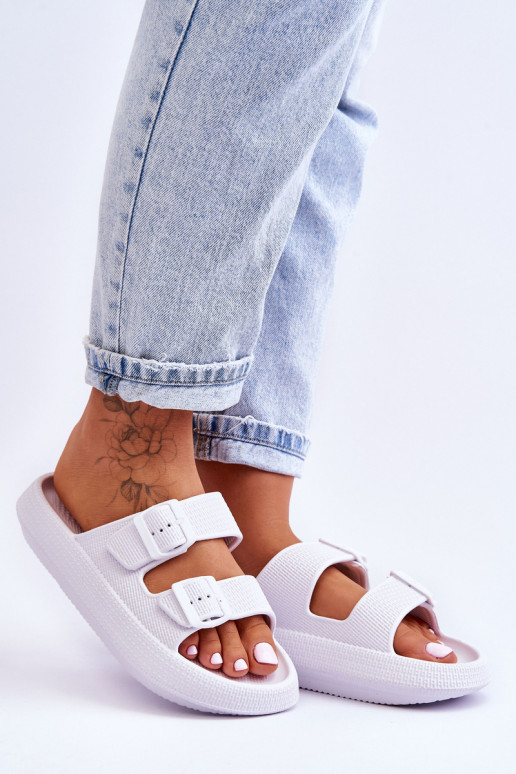 Chaussons femme avec mousse avec des bandes couleur blanche Sharmen