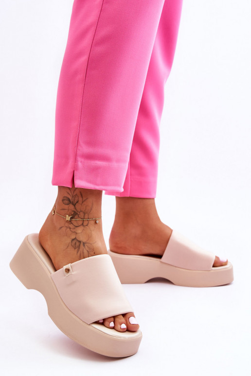 Féminin Chaussons avec une plateforme beige Carmela