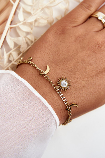 À la mode Un bracelet Avec la lune et le soleil couleur dorée