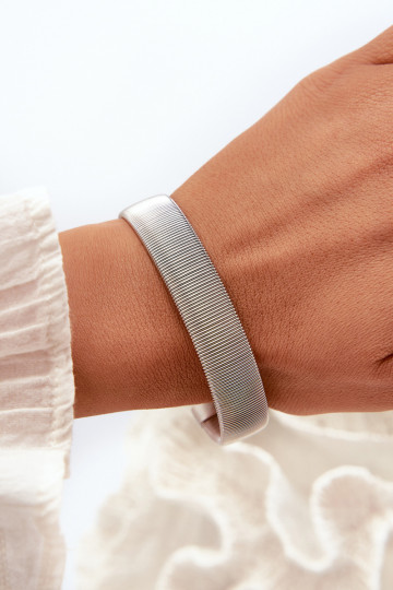 Elastyczna Un bracelet Féminin en acier inoxydable couleur argent