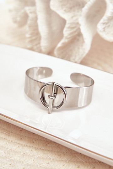 Un bracelet Féminin avec des ornements Stal NierdzeÀna couleur argent 2