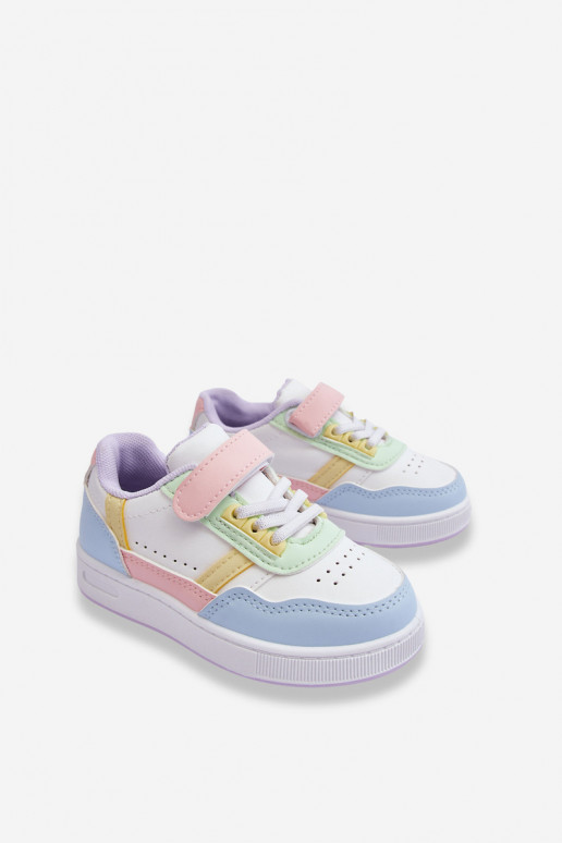 Klassieke kindersportschoenen Verschillende kleuren Het heeftrlin