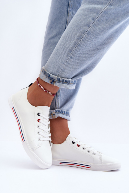 Peau baskets Féminin couleur blanche Mossaia