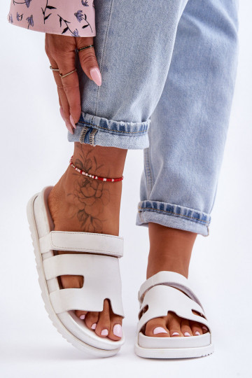 Modèle classique Pantoufles pour femmes couleur blanche Molie 2