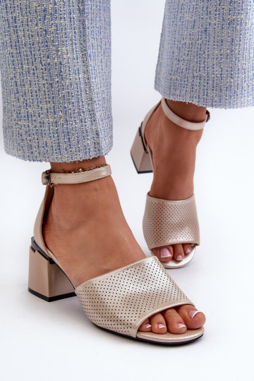 Sandales pour femmes avec des talons en cuir écologique couleur dorée Horissa