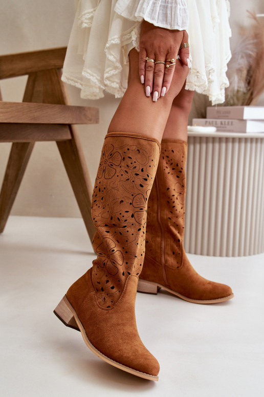 avec des éléments ajourés bottes pour femmes Sur un talon bas en daim écologiqueoÀe Fixé Au Château marron Orchides