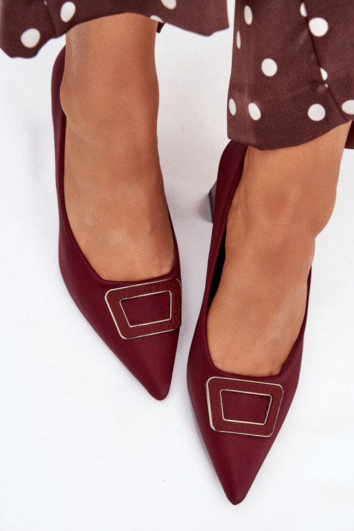 Chaussures avec des talons décorer avec boucles Bourgogne Seriva