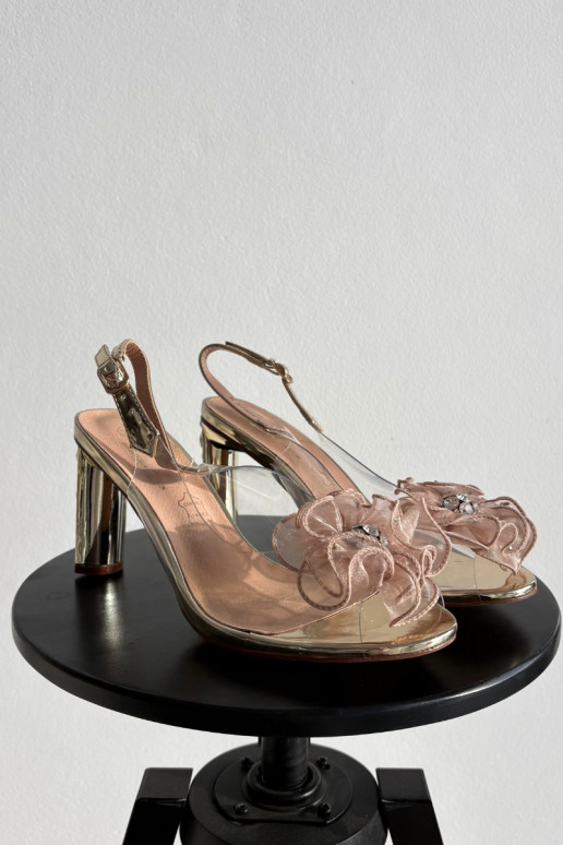 des sandales avec des talons avec des ornements I Kryształkami D&A MR52-236 couleur dorée