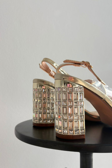 Sandales à talons avec strass D&A MR52-237, couleur dorée 2