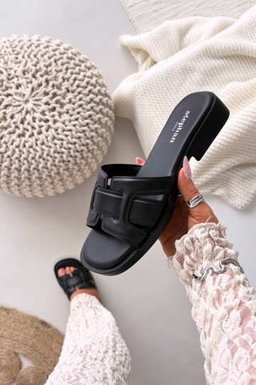 Pantoufles pour femmes avec des talons larges couleur noire Lorania 2