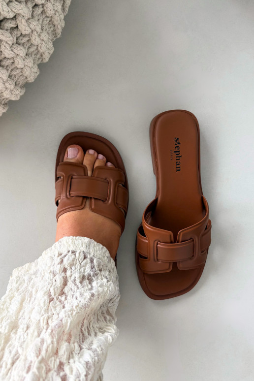 Pantoufles pour femmes avec des talons larges marron Lorania