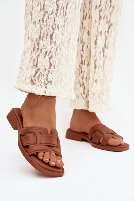 Damespantoffels met brede hakken bruine kleur Lorania