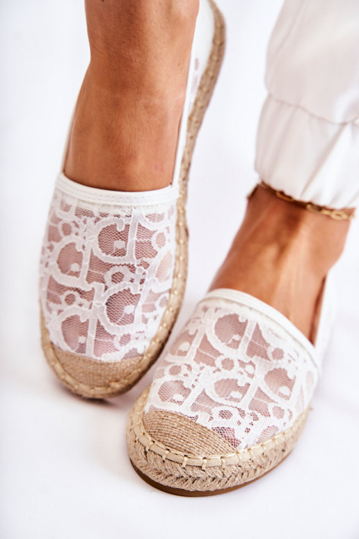 Het klassieke model Dames espadrilles met elementen van opengeInerkt Initte kleur Catris