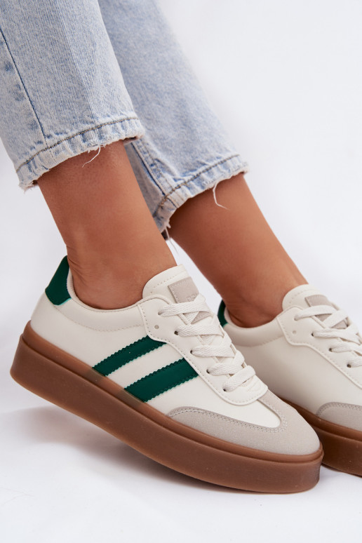 Chaussures modèle baskets Féminin avec une plateforme en cuir écologique Blanc-couleur verte Elaraven
