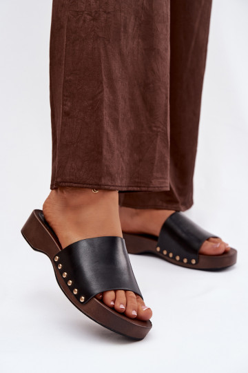 Dames slippers met gouden studs in zwarte kleur Terissa