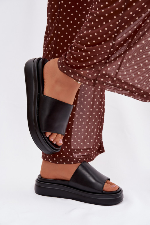 Pantoufles pour femmes avec une plateforme couleur noire Tanelisse