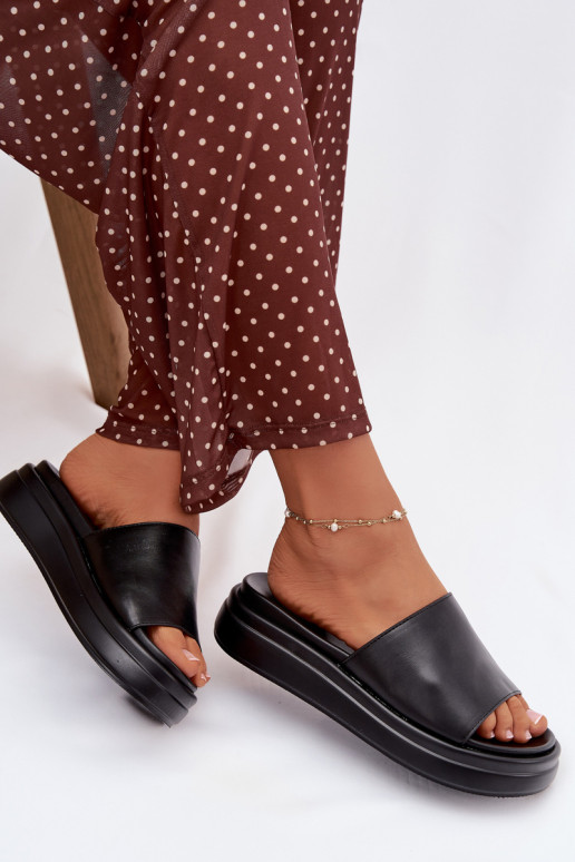 Pantoufles pour femmes avec une plateforme couleur noire Tanelisse