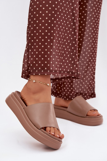 Pantoufles pour femmes avec une plateforme beige Tanelisse