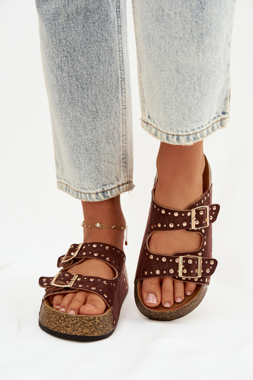 Pantoufles pour femmes Ze couleur doréemi avec bouclesmi Et des clous marron Tervina