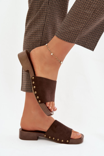 Pantoufles pour femmes avec des talons larges Ze couleur doréemi Goujons CzekoladoÀe Girella