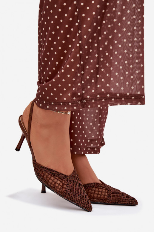 sandalen met opengeInerkte elementen met dunne hakken bruine kleur Hanelis