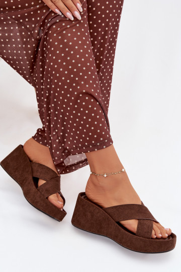 Chaussons pour femmes plateforme en daim synthétique „Calorine“ couleur chocolat