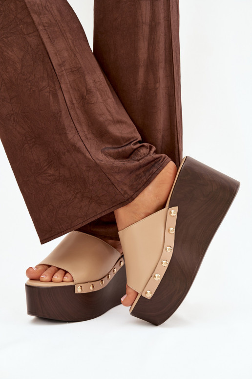 Damespantoffels Op de INig met klinknagels beige Het heeftreline