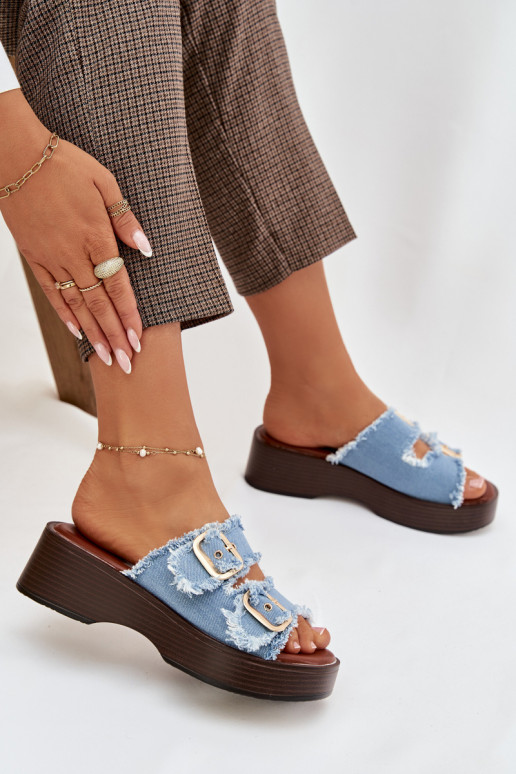 Sandales féminines avec plateforme couleur or et boucles couleur bleue