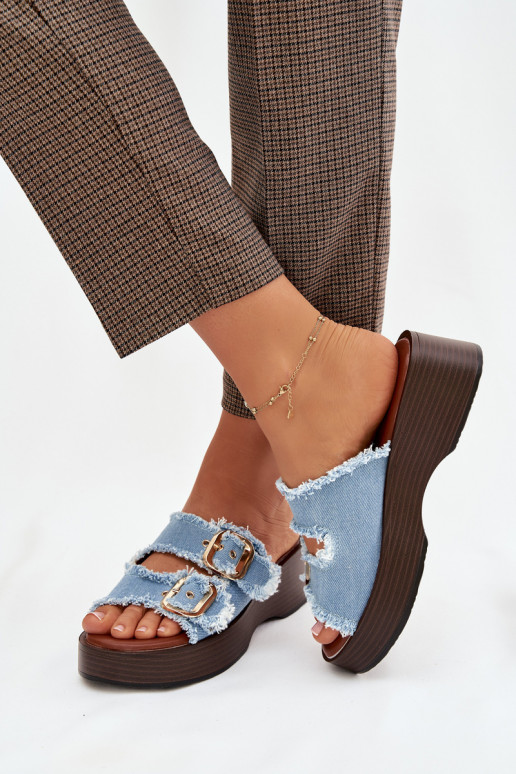 Sandales féminines avec plateforme couleur or et boucles couleur bleue