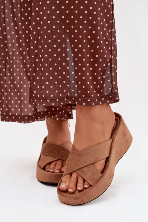 Chaussons pour femmes plateforme en daim synthétique „Calorine“ couleur marron