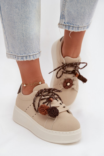 Sandfarbene Corinna Damen Plattform Sport Sneakers mit dekorativen Pompons