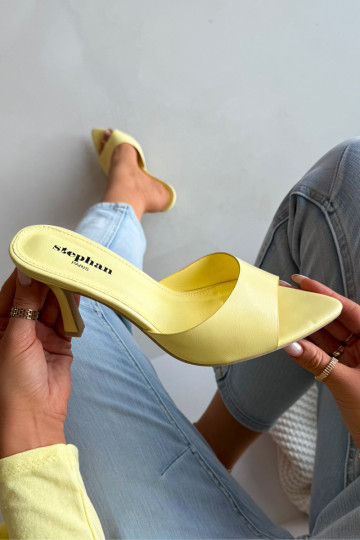 Dames gele lak slippers met hakken Lirissa 2