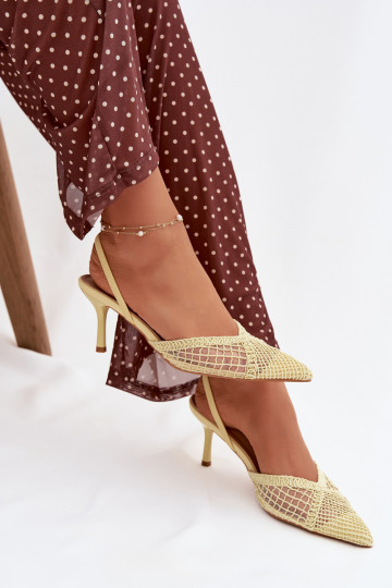 Gele „Hanelis" sandalen met ajour elementen en dunne hakjes