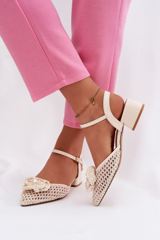 Dames sandalen Op Klok Met sierlijk Detalem ivoor Vionessa