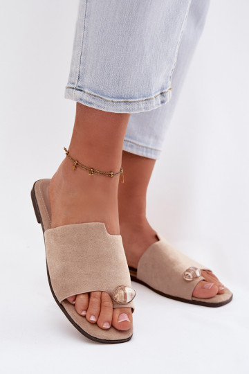 Pantoufles basses pour femmes avec des détails décoratifs en daim, couleur sable, Selavine