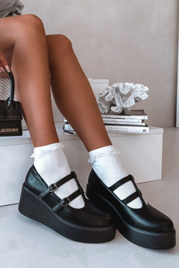 chaussures Féminin Sur un coin avec des bandes couleur noire Jesivelle