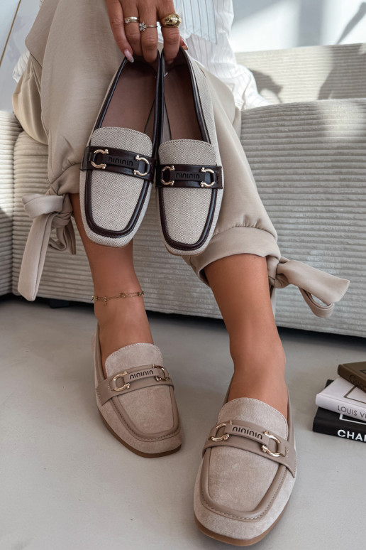 Dames zandkleurige mocassins met decoratieve elementen „Evelora"