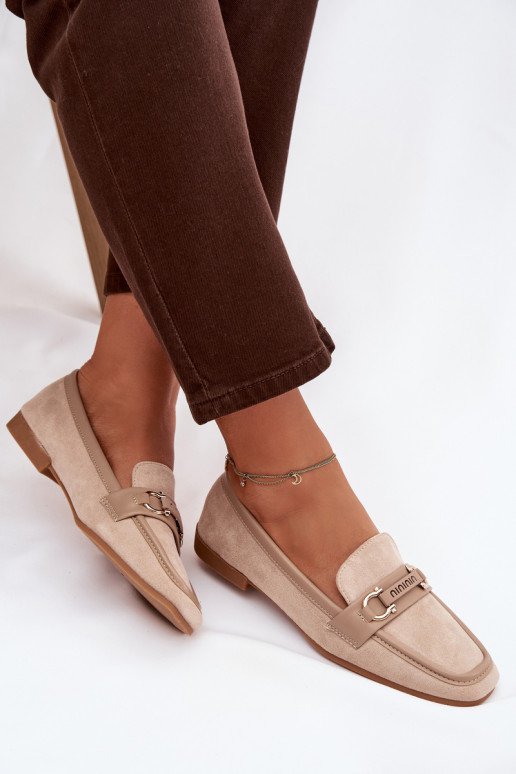 Dames zandkleurige mocassins met decoratieve elementen „Evelora"