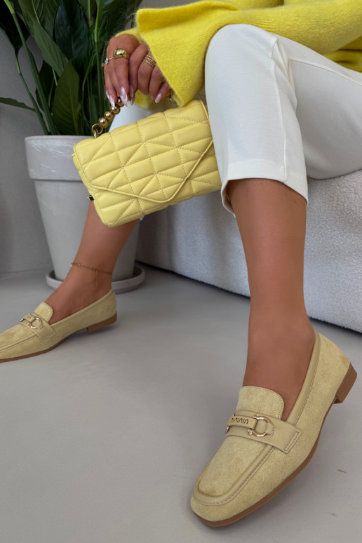 Mocassins pour femmes avec des éléments décoratifs de couleur jaune Evelora