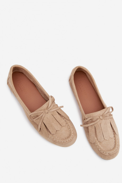 Mocassins pour femmes Glorina couleur sable avec des détails stylés et des franges