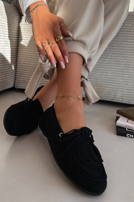 Mocassins pour femmes Glorina noirs avec des détails stylés et des franges