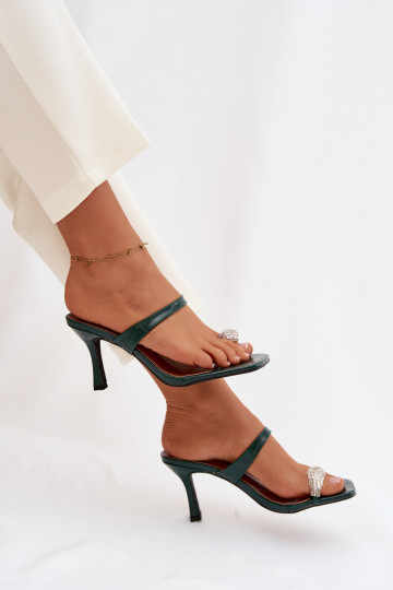 Pantoufles pour femmes avec des talons fins Avec des décorations Detalem ButelkoÀa Zieleń Lorissa