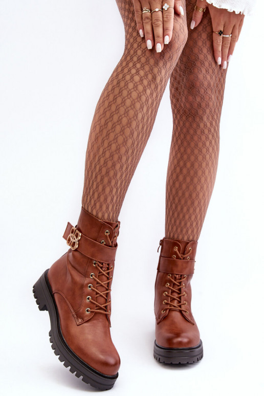 Bottines de travail Féminin avec fermetures éclair avec des ornements marron Ciossava