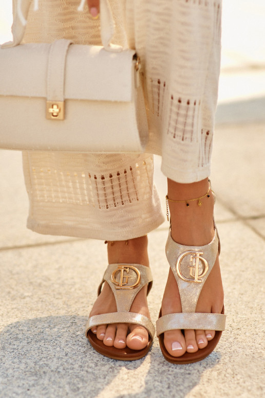 Sandales plates pour femmes avec des ornements S.Barski KV27-051 couleur dorée