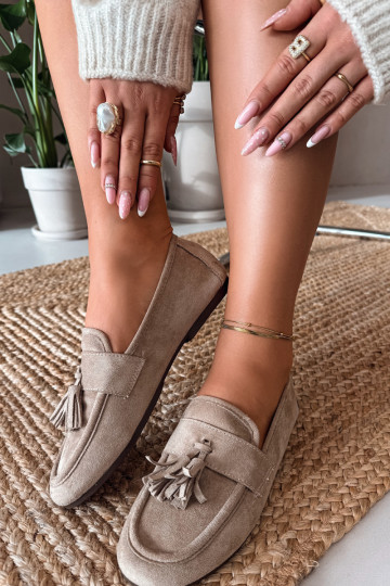 Mocassins féminins avec des franges couleur sable 2