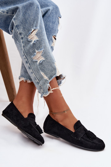 Mocassins féminins avec des franges couleur noire