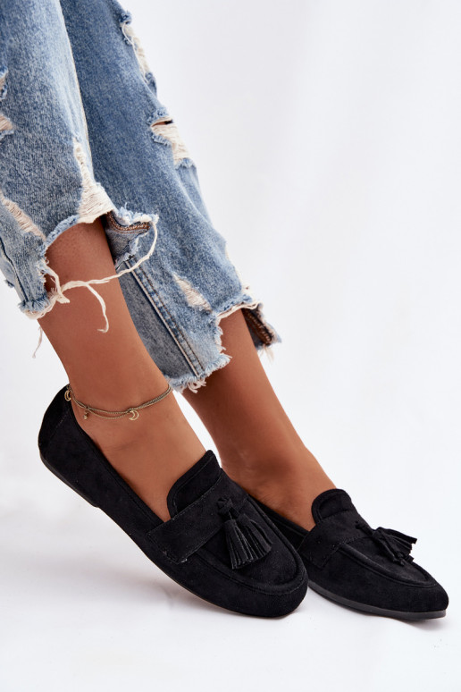 Mocassins féminins avec des franges couleur noire