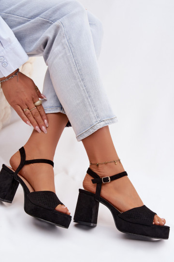 Damen-Sandalen mit hohen Absätzenaus Öko-INildlederu schZuarze Farbe Iserelle