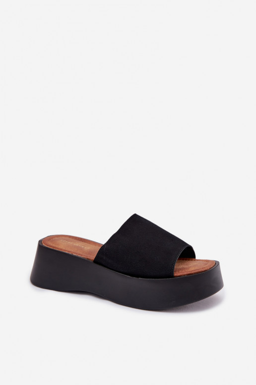 Pantoufles pour femmes avec une plateforme couleur noire Liorisse