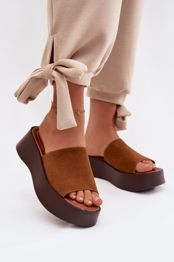 Damen Pantoletten mit Plateau in brauner Liorisse
